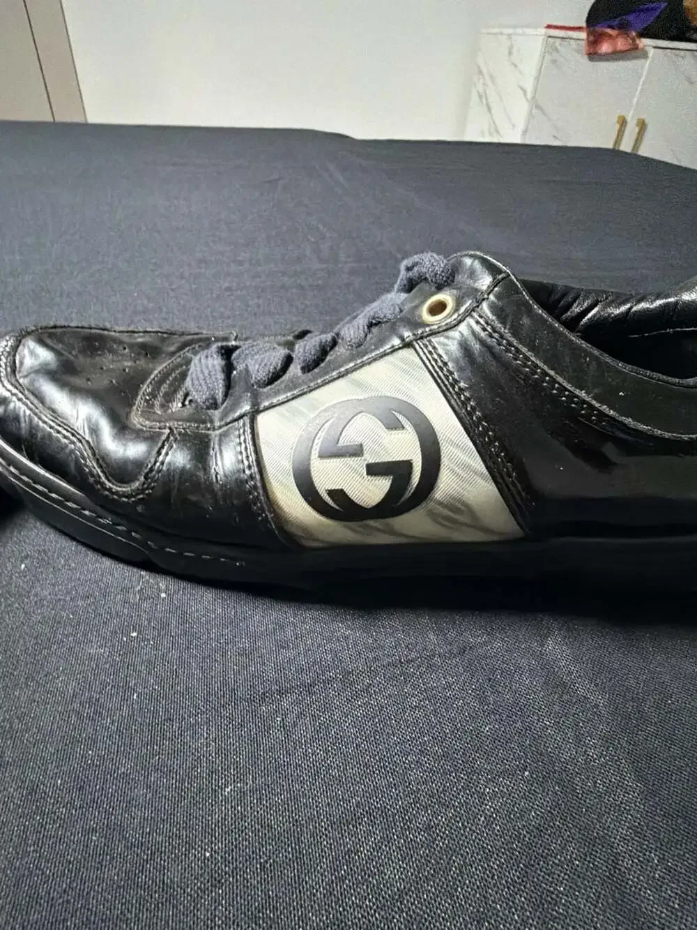 Gucci Black Patent Leather Interlocking G Logo Low Top Sneakers